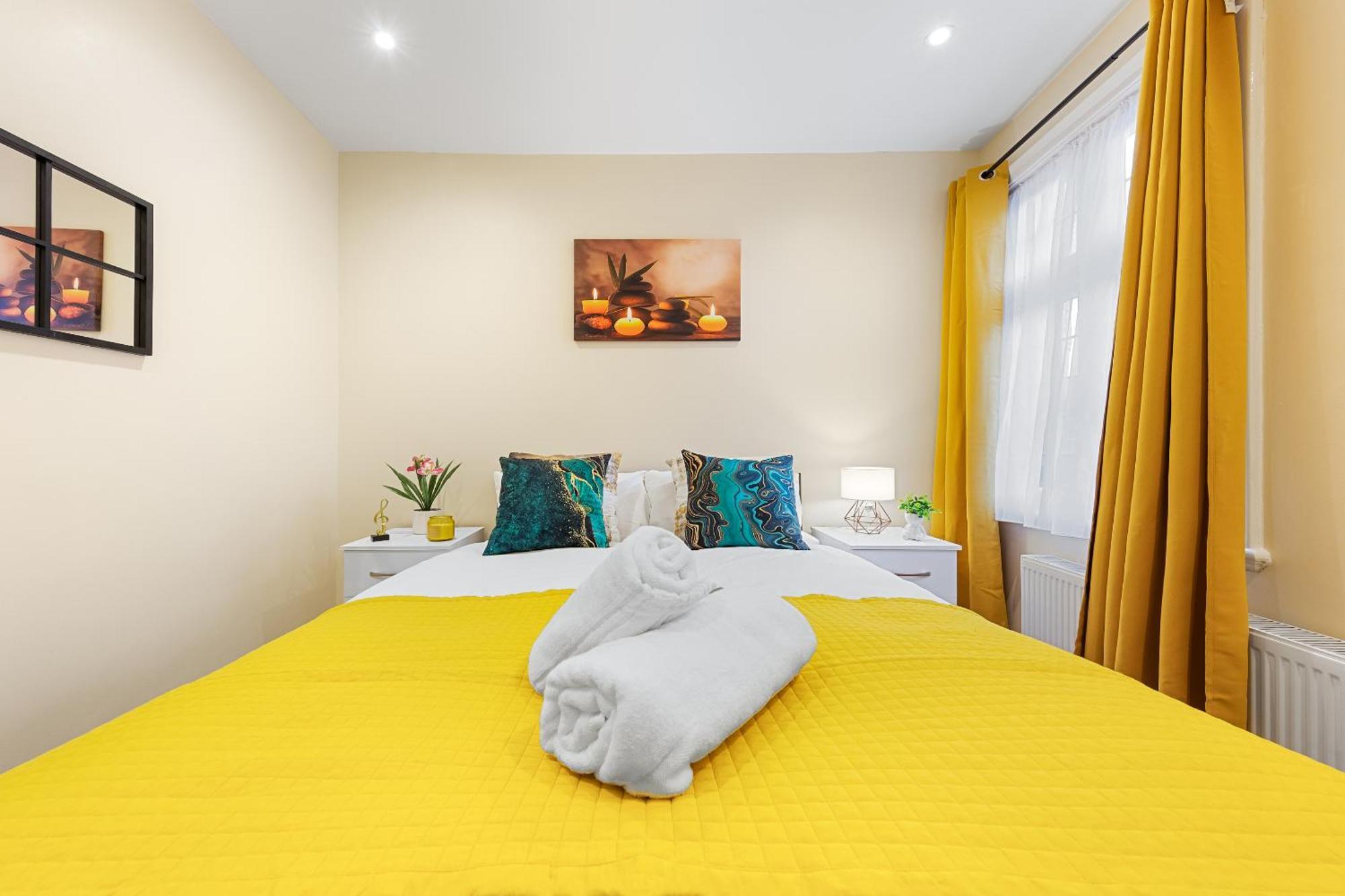 Elegant 2Br London Hideaway- King Bed, Sleeps 6 - Parking- Instant Book- 20 Percent Off Limited Time! Barnet Exterior foto