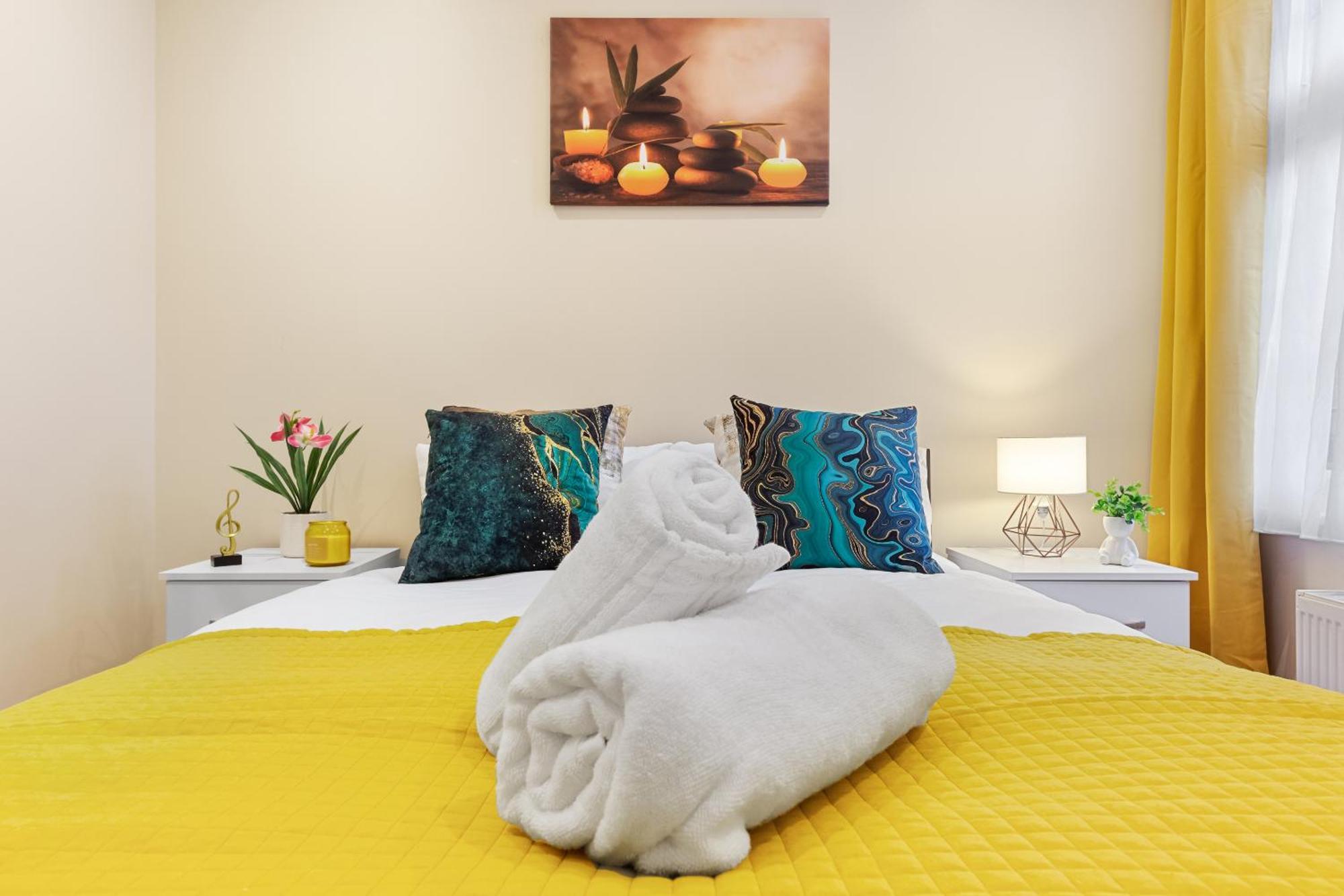 Elegant 2Br London Hideaway- King Bed, Sleeps 6 - Parking- Instant Book- 20 Percent Off Limited Time! Barnet Exterior foto