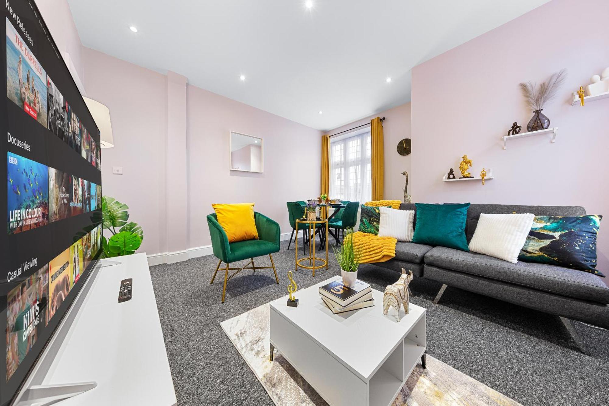 Elegant 2Br London Hideaway- King Bed, Sleeps 6 - Parking- Instant Book- 20 Percent Off Limited Time! Barnet Exterior foto