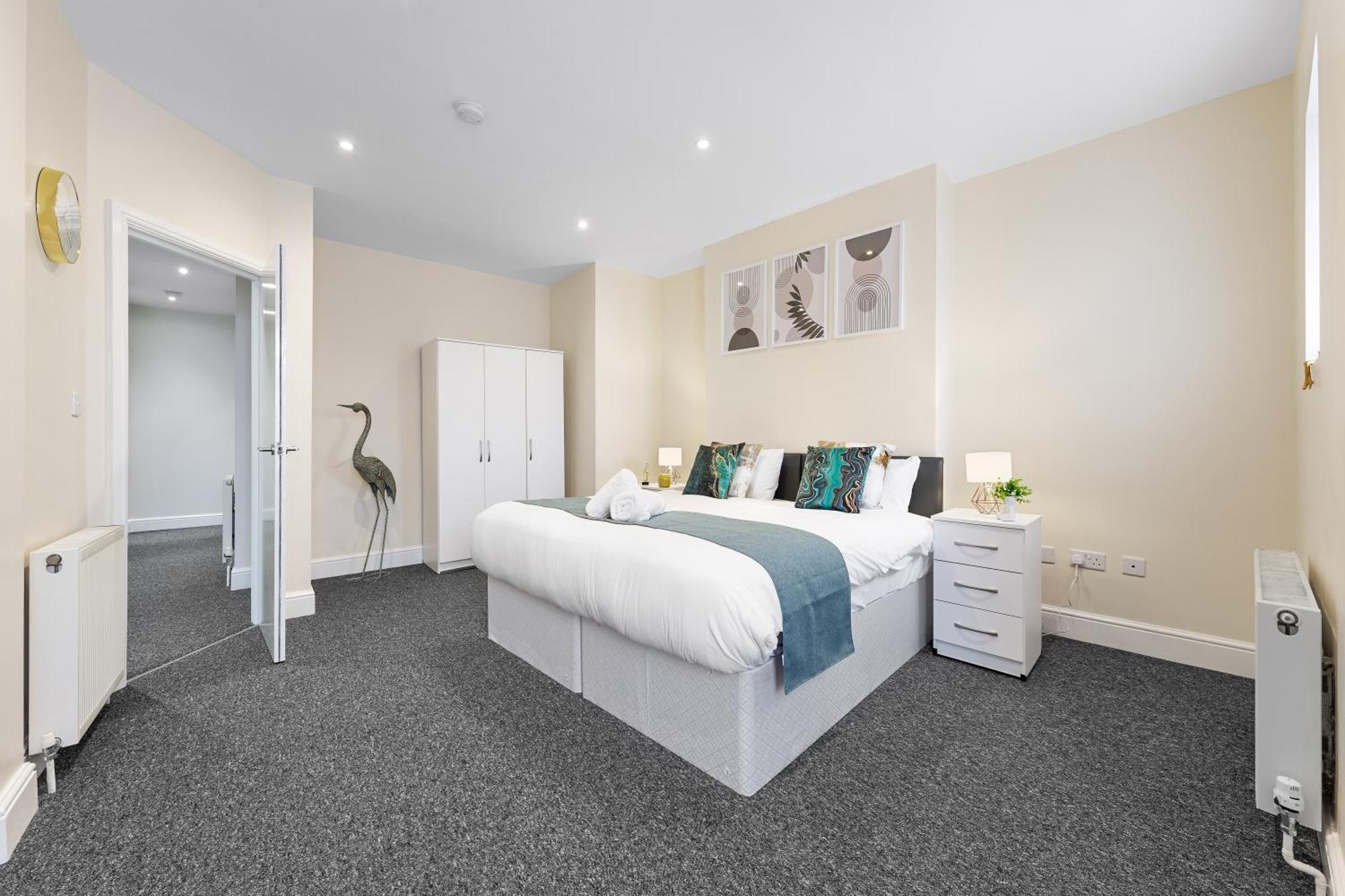 Elegant 2Br London Hideaway- King Bed, Sleeps 6 - Parking- Instant Book- 20 Percent Off Limited Time! Barnet Exterior foto